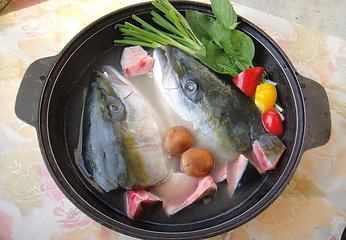  【成都火鍋榴莲影视下载污】四川魚頭火鍋秘製香料、湯底
