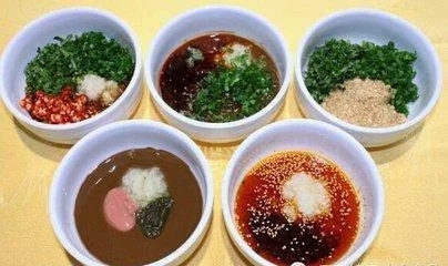 火鍋味道怎樣，湯底和蘸料各占一半的因素，這些蘸料你都吃過？