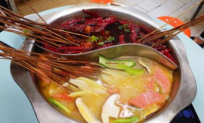 學串串香技術榴莲影视下载污哪家好?成本核算進行教學